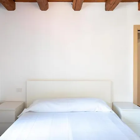 Palazzo Del Buonpastore By Casa Azzurra