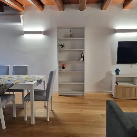 Apartment Palazzo Del Buonpastore By Casa Azzurra