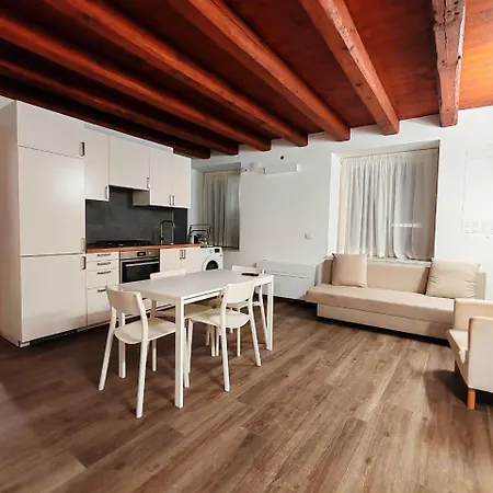 Palazzo Del Buonpastore By Casa Azzurra Appartamento