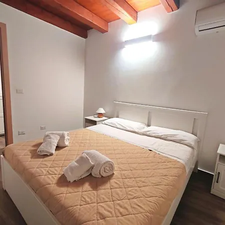 Appartamento Palazzo Del Buonpastore By Casa Azzurra