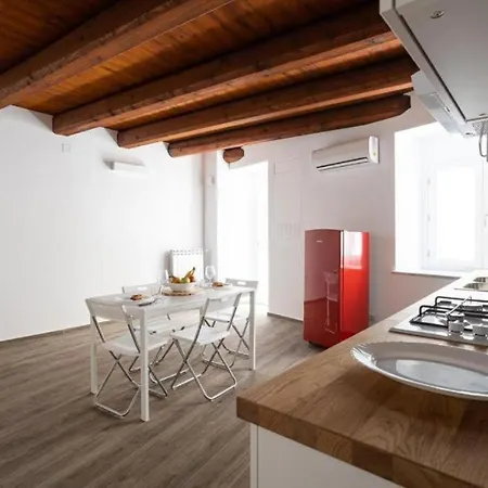 Appartamento Palazzo Del Buonpastore By Casa Azzurra